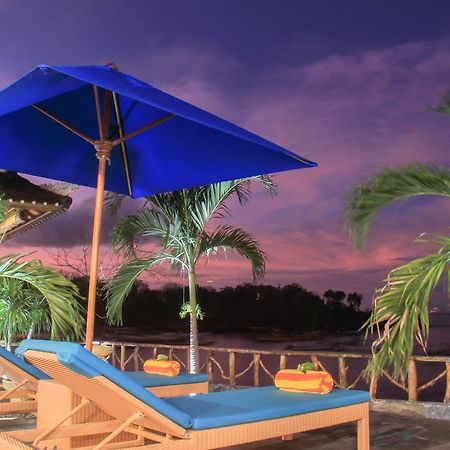 Seaside Huts Lembongan Hotel Ngoại thất bức ảnh