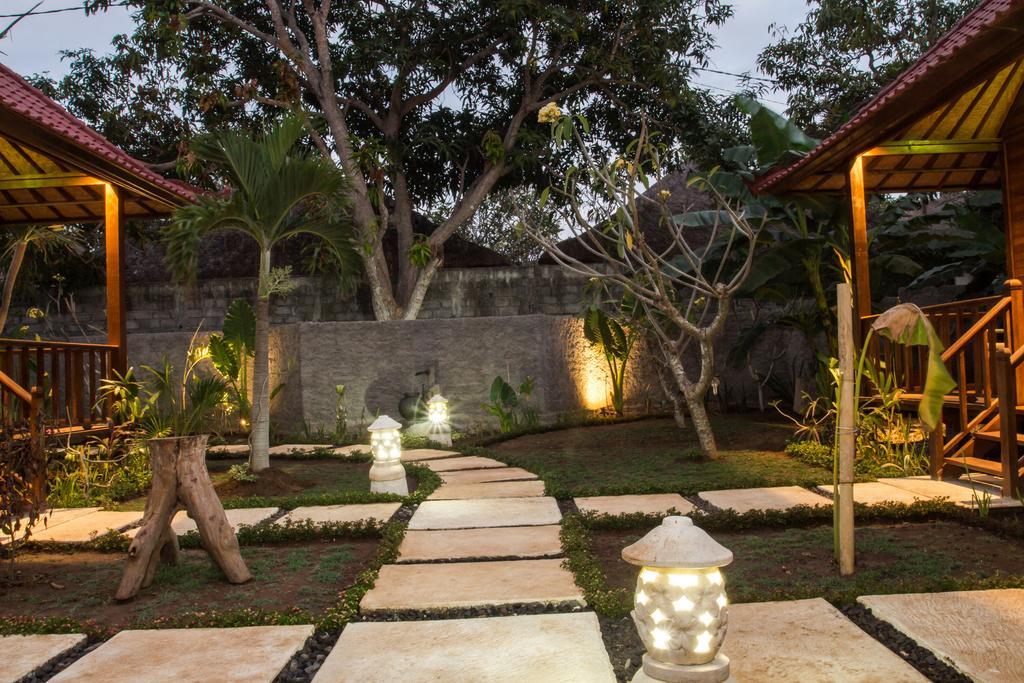 Seaside Huts Lembongan Hotel Ngoại thất bức ảnh